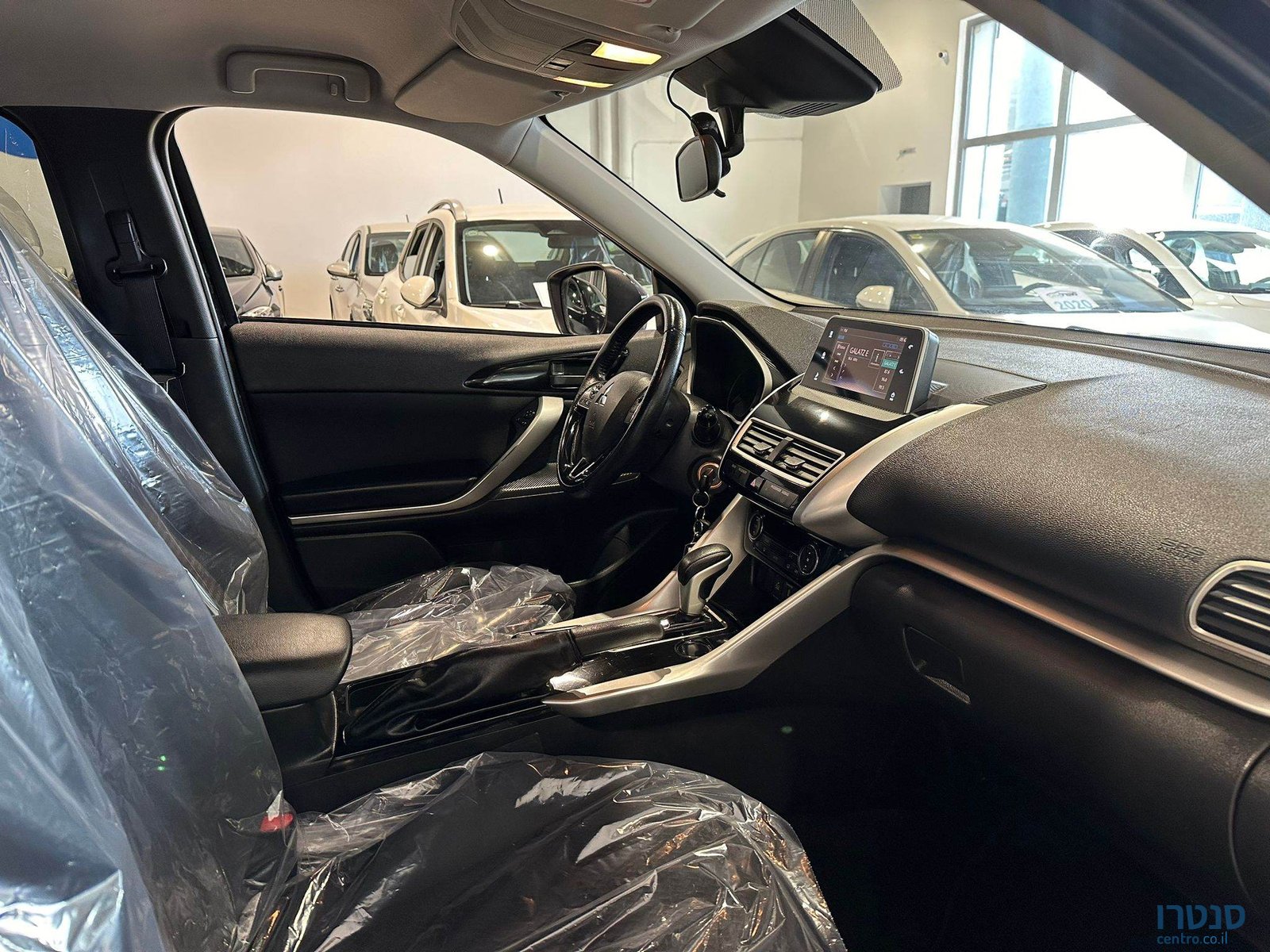 2018' Mitsubishi Eclipse photo #5