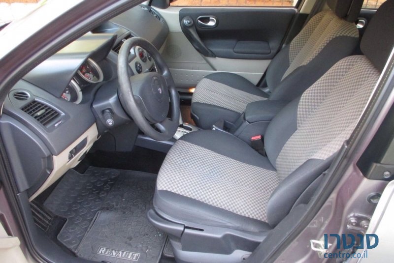 2006' Renault Megane photo #5