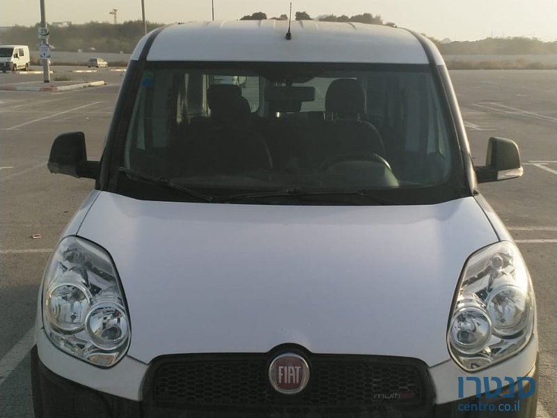 2011' Fiat Doblo photo #1