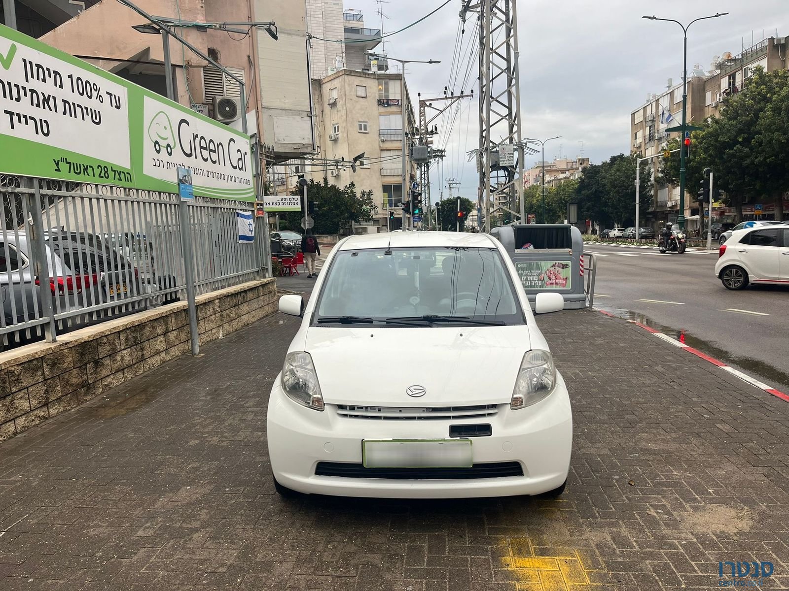 2010' Daihatsu Sirion photo #3
