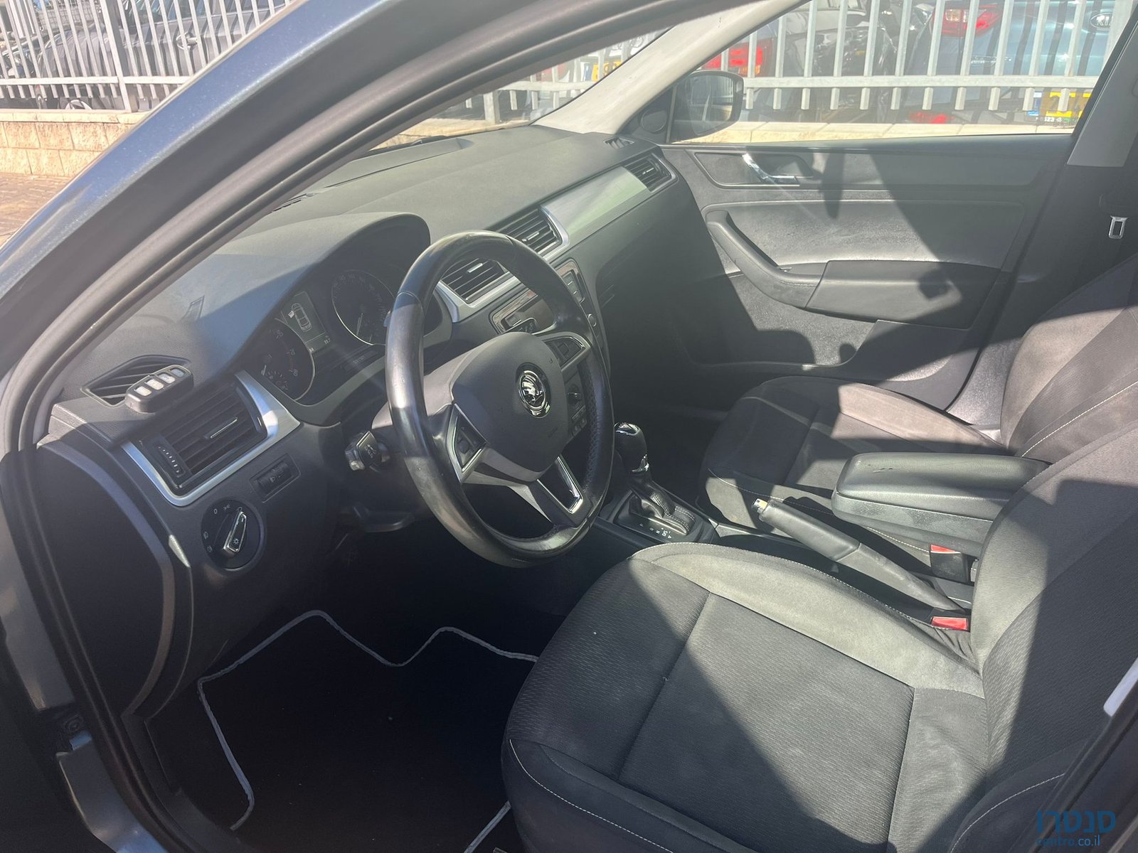 2016' Skoda Rapid photo #2