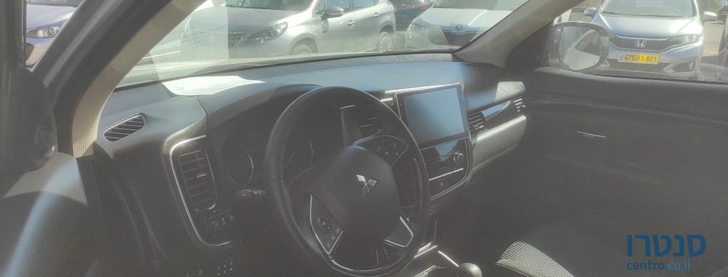 2019' Mitsubishi Outlander מיצובישי אאוטלנדר photo #2