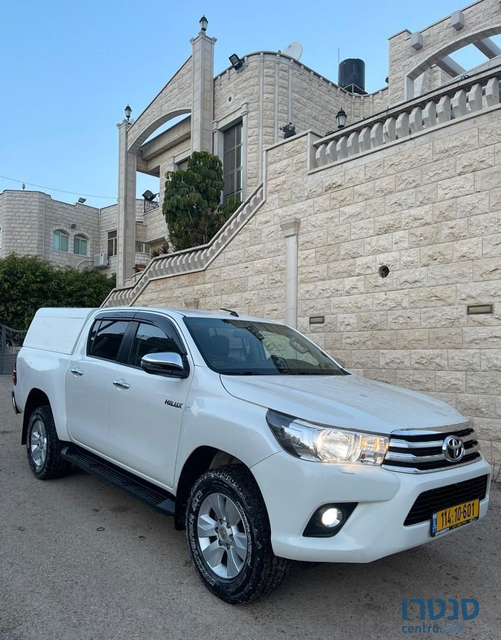2017' Toyota Hilix טויוטה היילקס photo #1