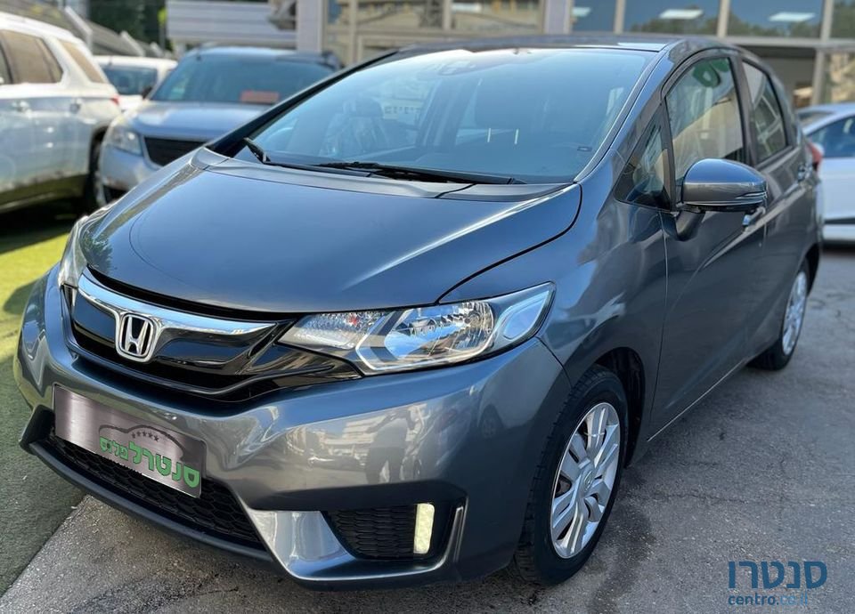2017' Honda Jazz photo #2
