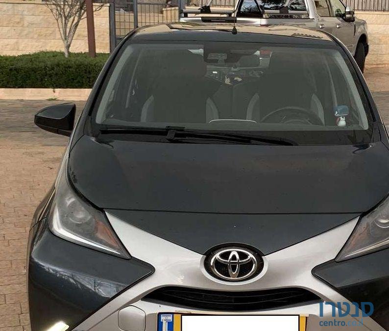 2017' Toyota Aygo טויוטה אייגו photo #2