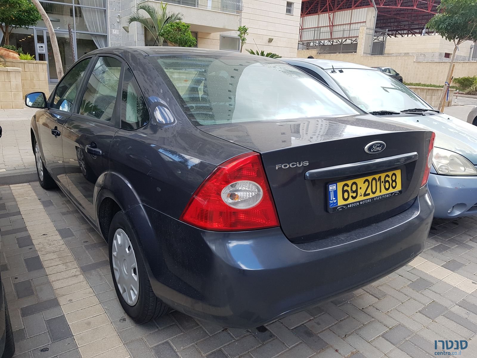 2011' Ford Focus photo #3