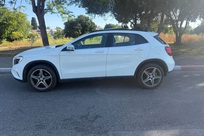 2017' Mercedes-Benz GLA מרצדס-בנץ