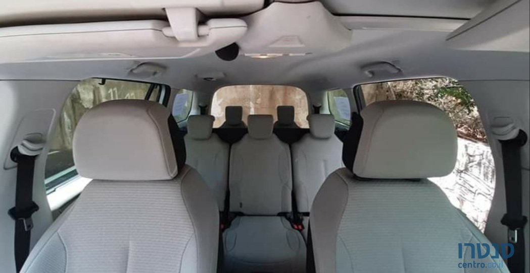 2013' Citroen C4 Picasso photo #4