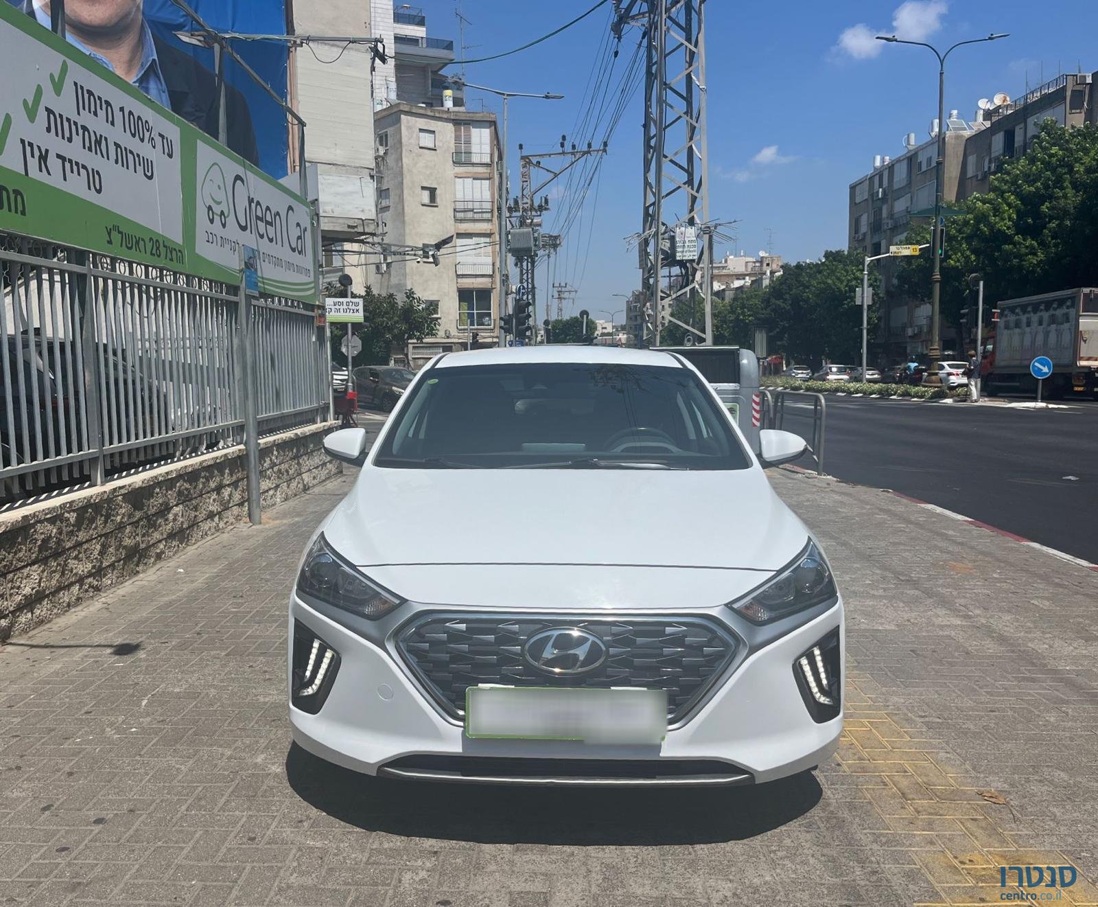 2018' Hyundai Ioniq photo #3