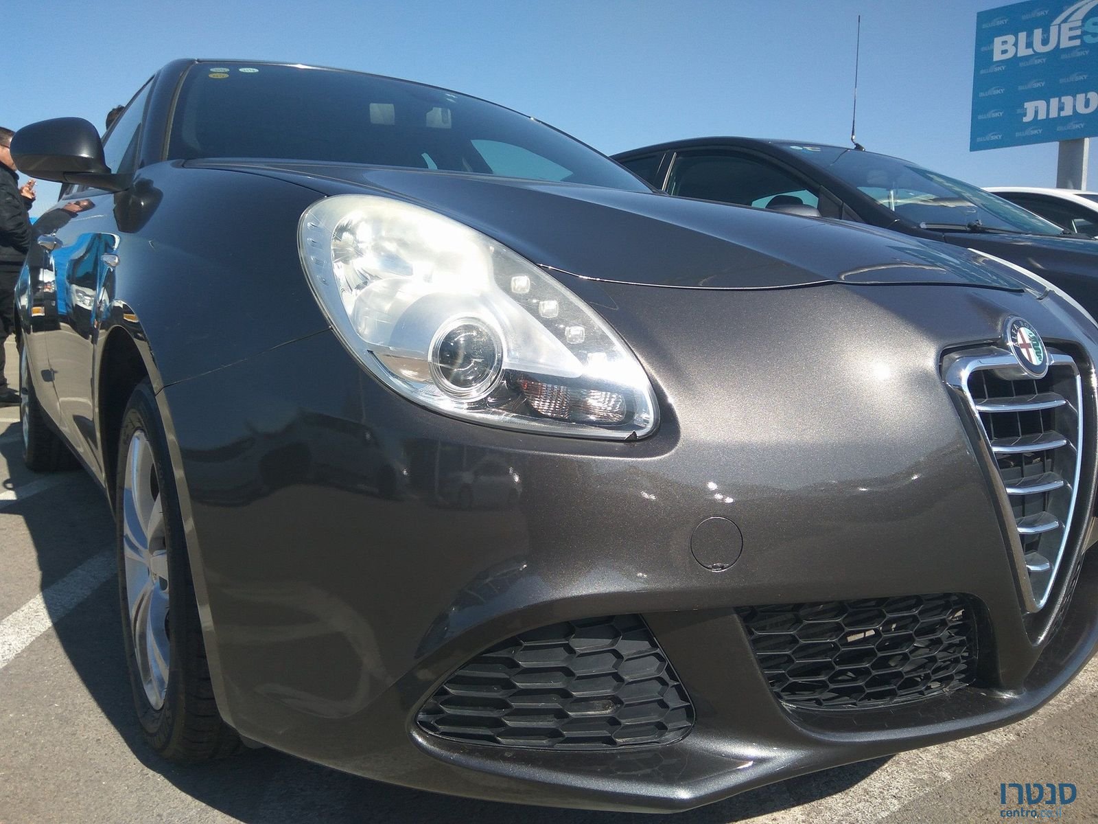 2014' Alfa Romeo Giulietta photo #7