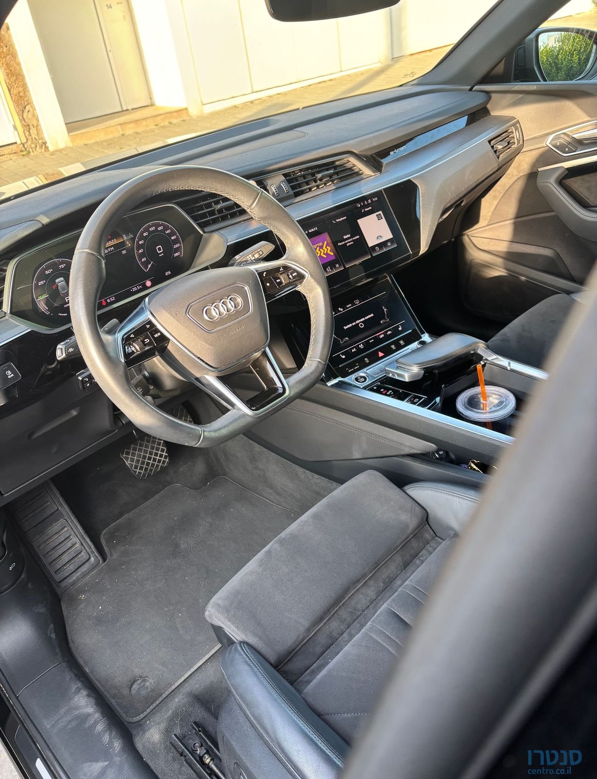 2022' Audi e-tron אאודי photo #5