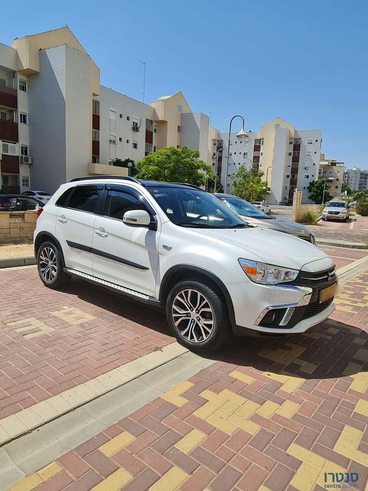 2018' Mitsubishi ASX photo #3