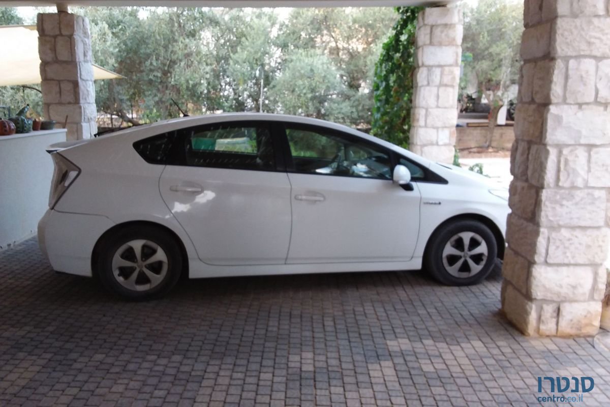 2015' Toyota Prius טויוטה פריוס photo #1