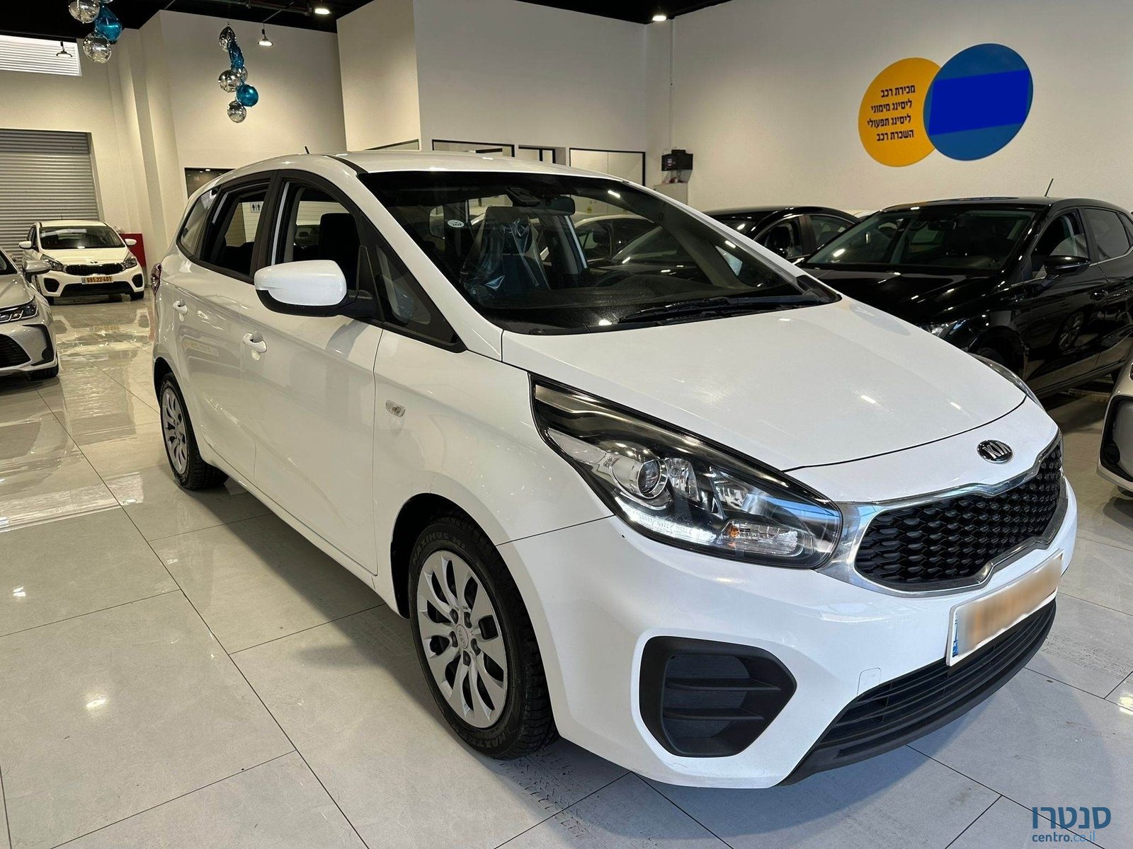 2019' Kia Carens photo #2