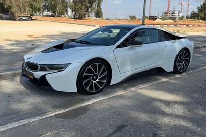 2016' BMW i8 ב מ וו