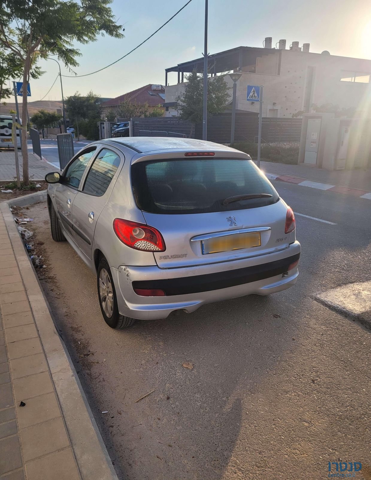 2012' Peugeot 206 פיג'ו photo #4