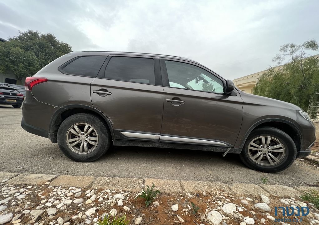 2016' Mitsubishi Outlander מיצובישי אאוטלנדר photo #4