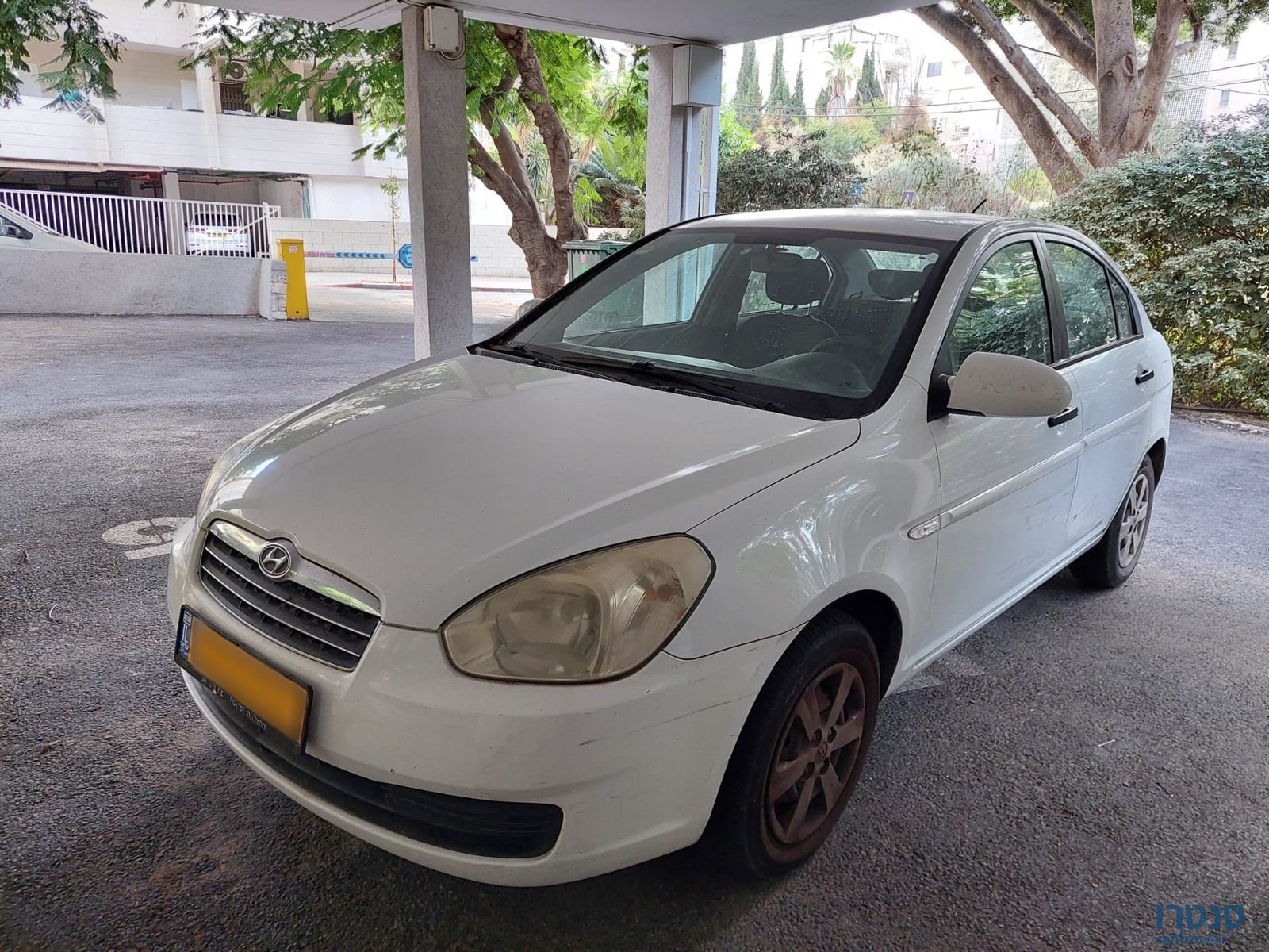 2011' Hyundai Accent יונדאי אקסנט photo #1