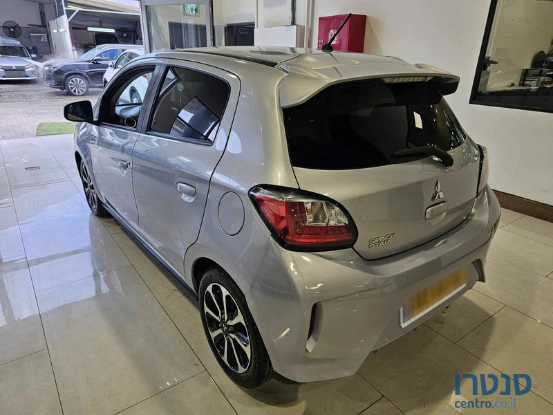 2020' Mitsubishi Space Star photo #4