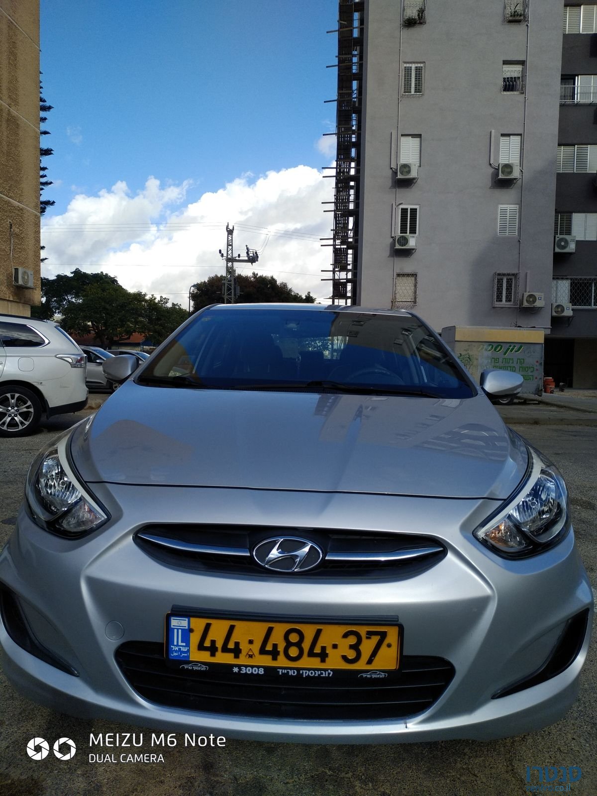 2016' Hyundai i25 photo #2