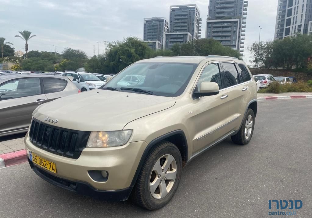 2011' Jeep Grand Cherokee ג'יפ גרנד צ'ירוקי photo #2