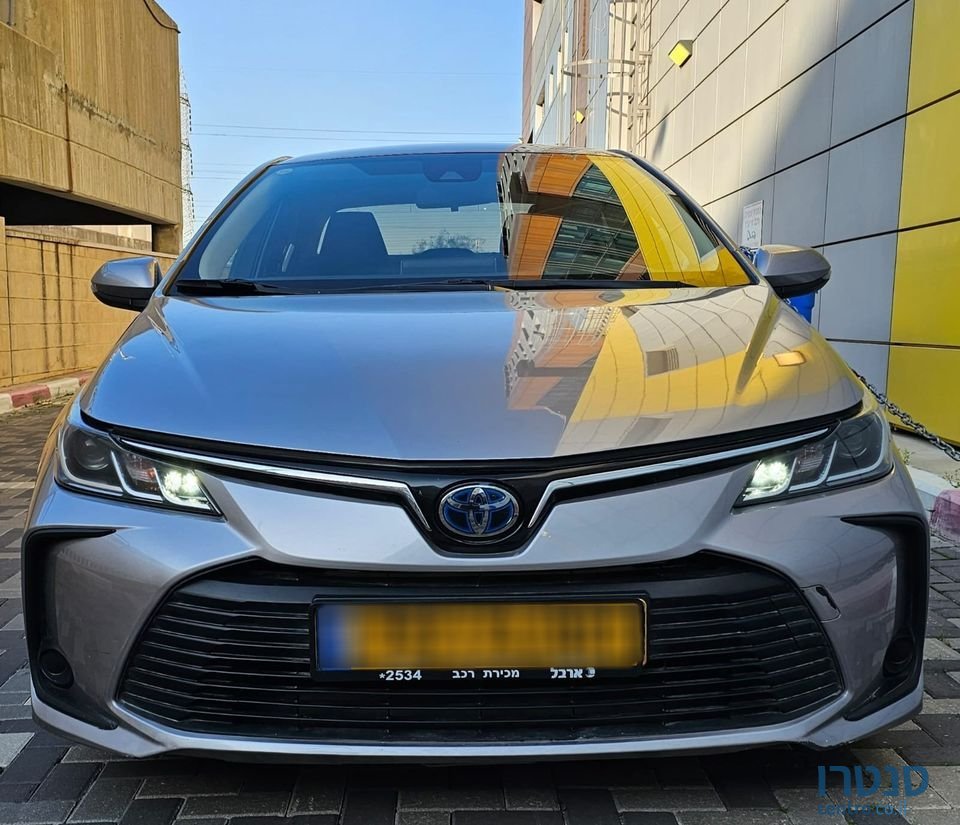 2019' Toyota Corolla photo #1