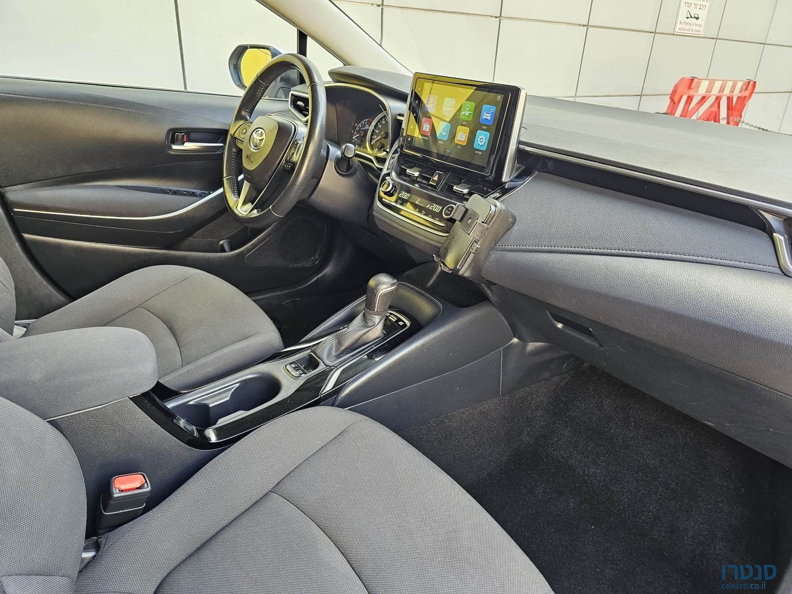 2021' Toyota Corolla photo #6