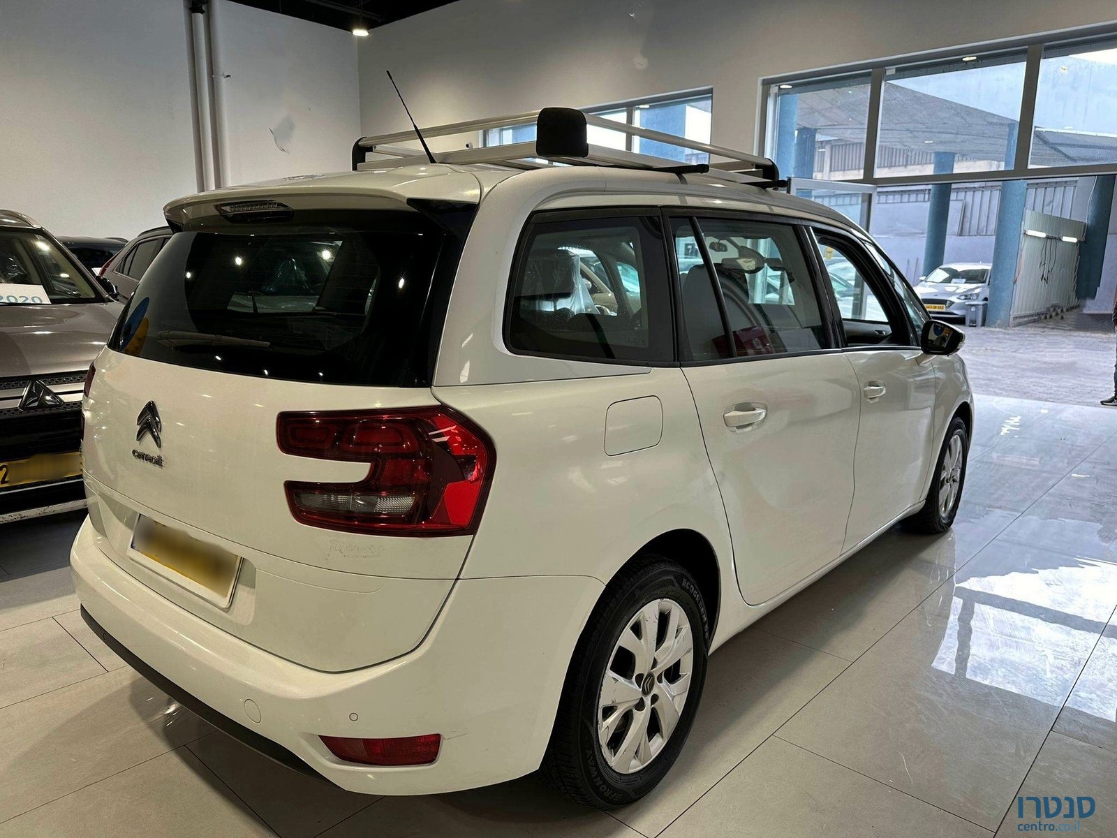 2017' Citroen C4 Picasso photo #3