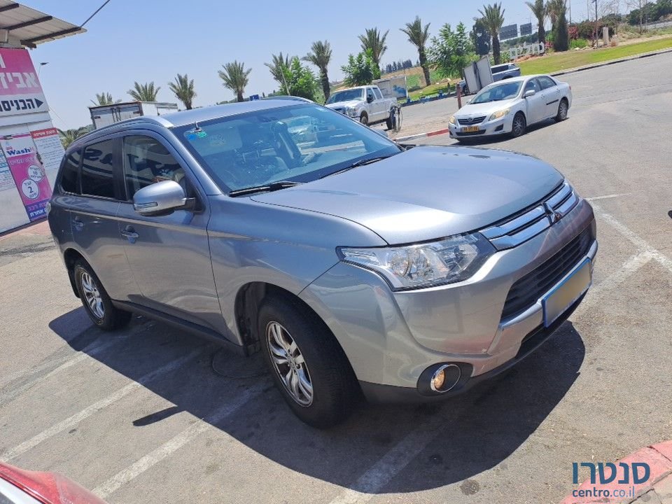 2014' Mitsubishi Outlander מיצובישי אאוטלנדר photo #2