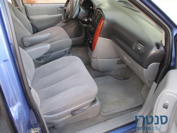 2007' Chrysler Town & Country photo #5