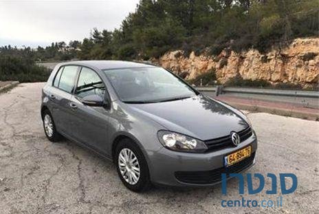 2011' Volkswagen Golf photo #3