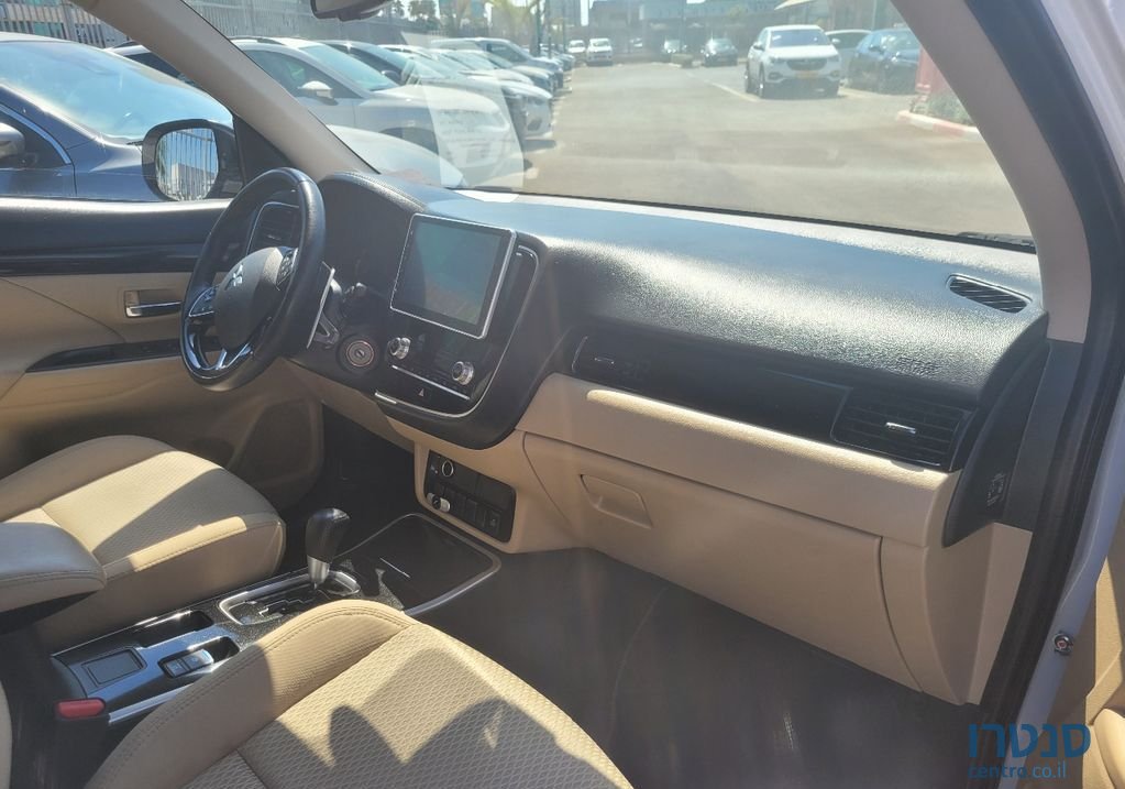 2019' Mitsubishi Outlander מיצובישי אאוטלנדר photo #5