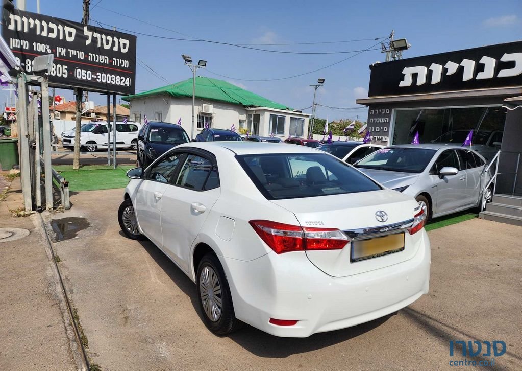 2015' Toyota Corolla טויוטה קורולה photo #3