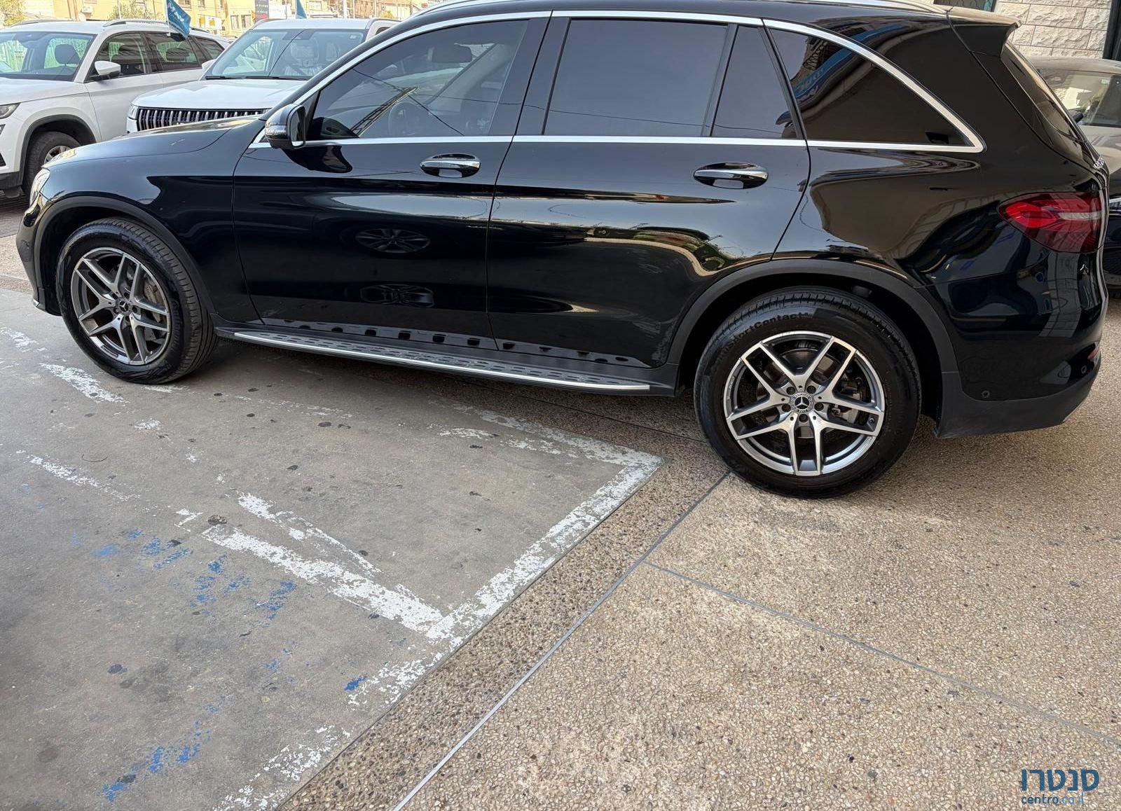 2019' Mercedes-Benz GLC מרצדס-בנץ photo #2