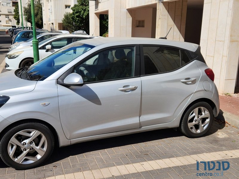 2021' Hyundai i10 photo #1