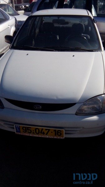 2000' Daihatsu Charade photo #3