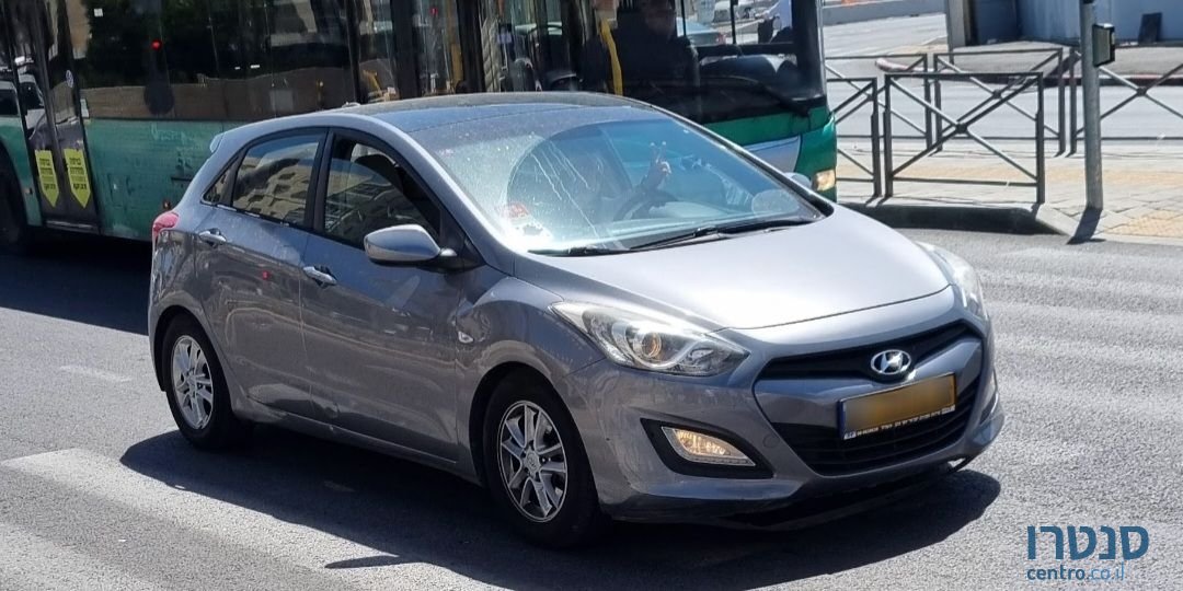 2013' Hyundai i30 יונדאי photo #2