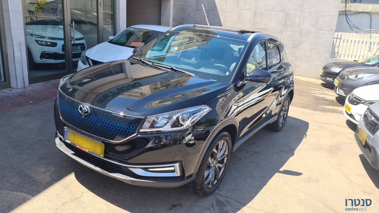 2022' Seres photo #1