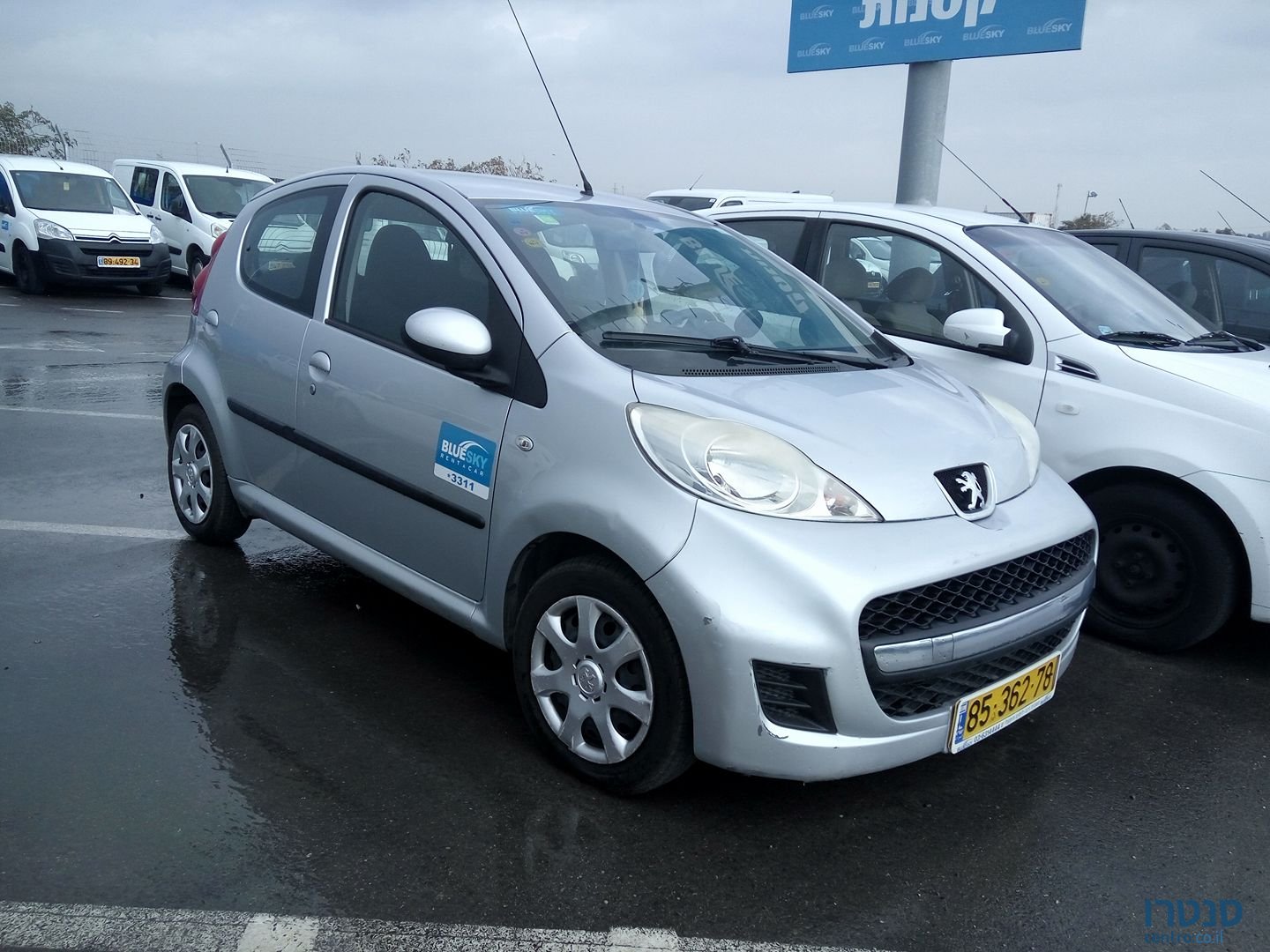 2012' Peugeot 107 TRENDY photo #5