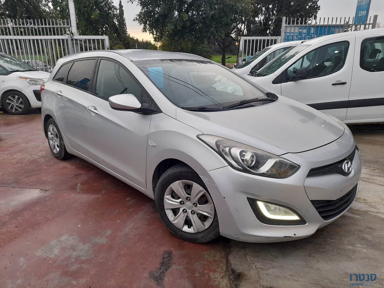 2013' Hyundai i30 יונדאי photo #1