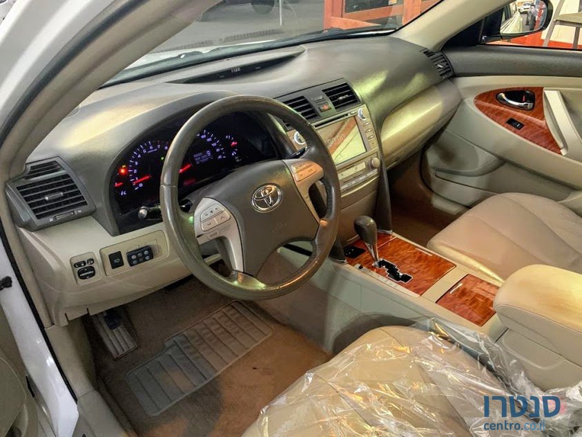 2011' Toyota Camry photo #3