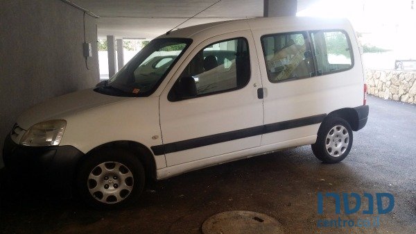 2009' Peugeot Partner photo #1