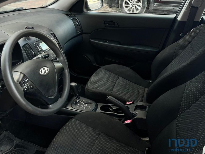 2010' Hyundai i30 יונדאי photo #3