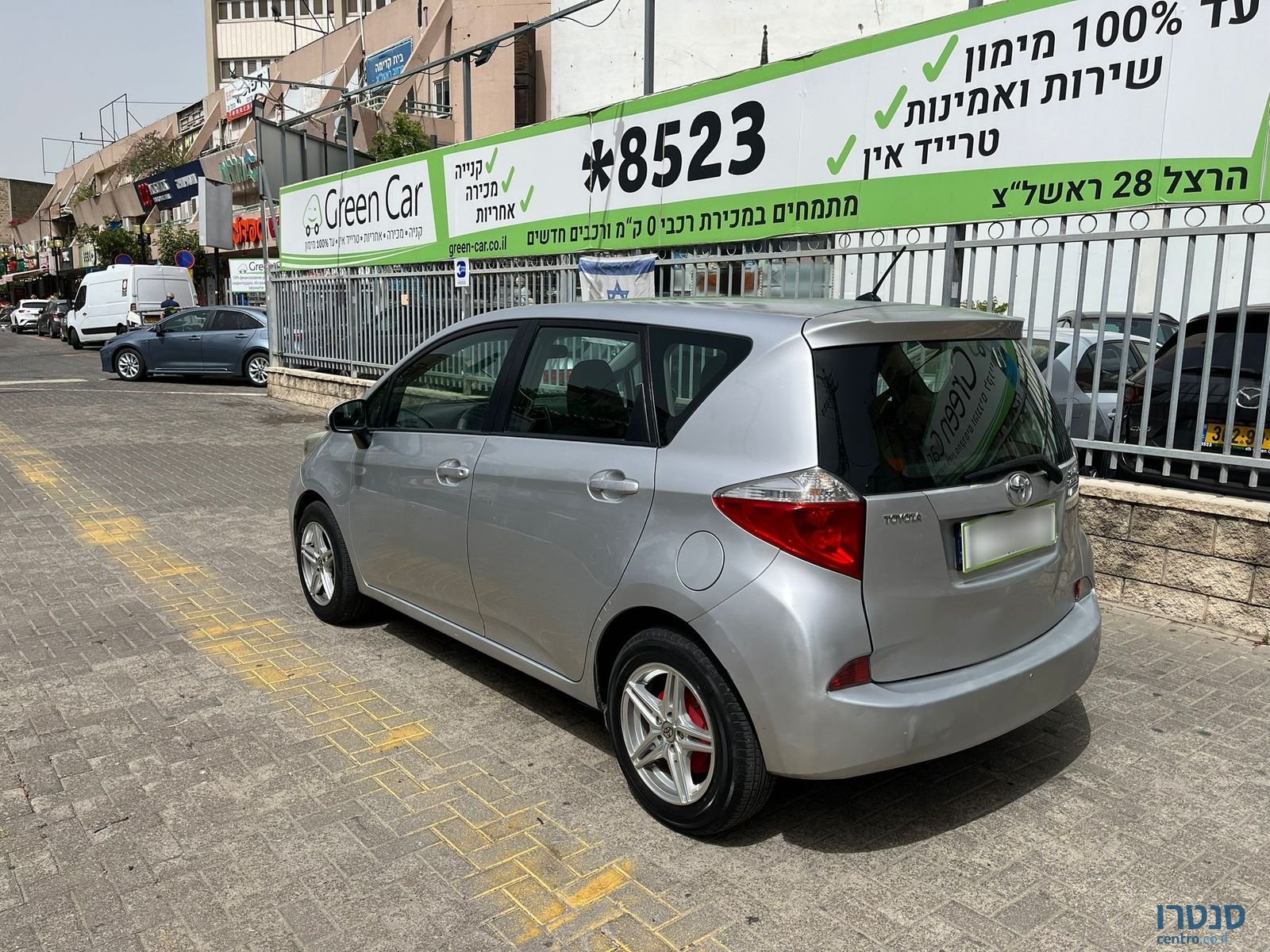 2012' Toyota Verso photo #4