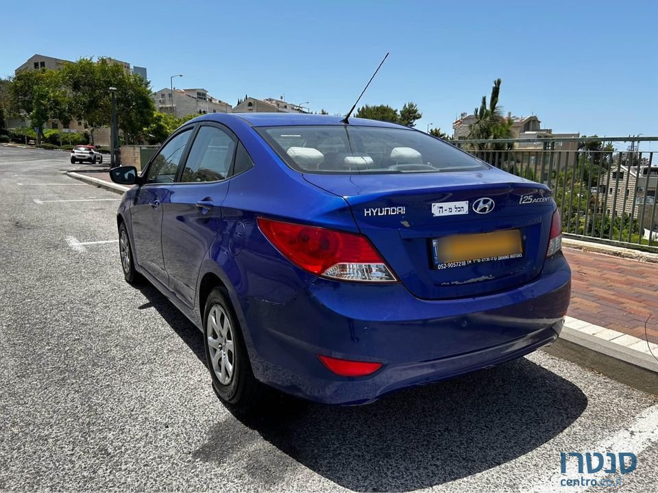 2012' Hyundai i25 יונדאי photo #4