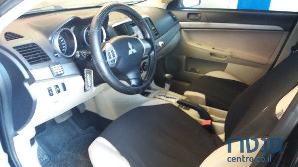 2011' Mitsubishi Lancer photo #5