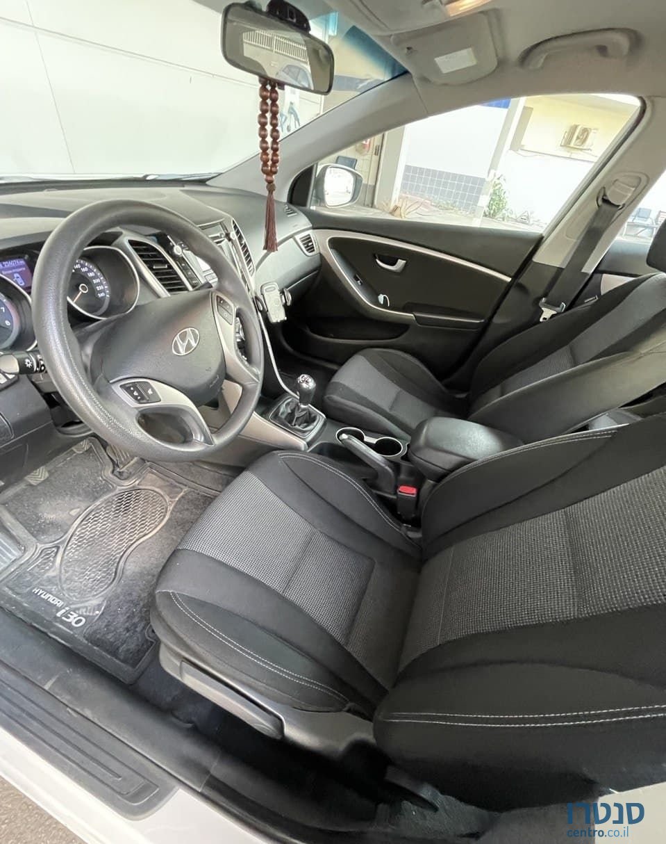 2013' Hyundai i30 יונדאי photo #2
