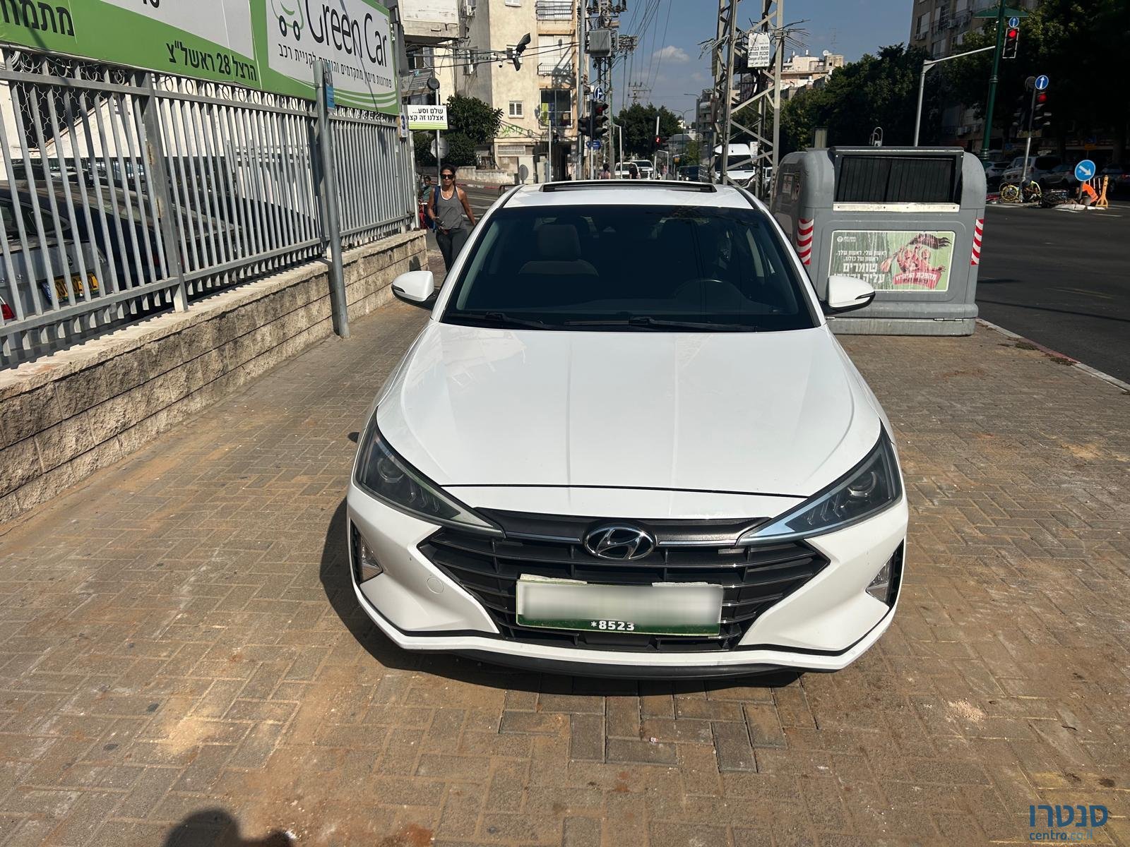 2019' Hyundai Elantra photo #1
