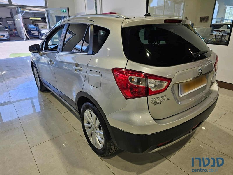 2021' Suzuki SX4 S-Cross photo #4