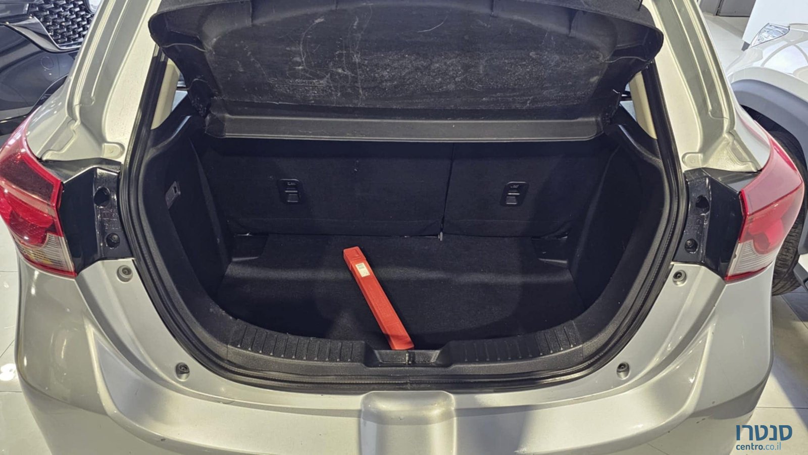 2021' Mazda 2 photo #7